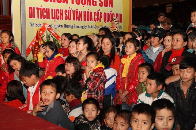 Hà Tĩnh: Ca nhạc mừng lễ khánh thành chùa Tượng Sơn