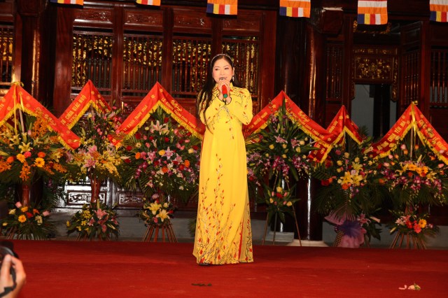 Hà Tĩnh: Ca nhạc mừng lễ khánh thành chùa Tượng Sơn
