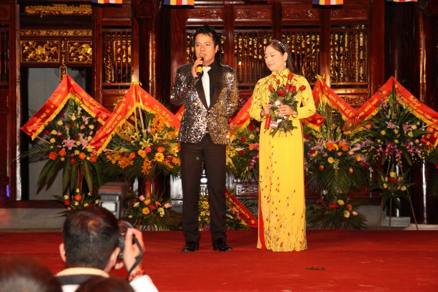 Hà Tĩnh: Ca nhạc mừng lễ khánh thành chùa Tượng Sơn