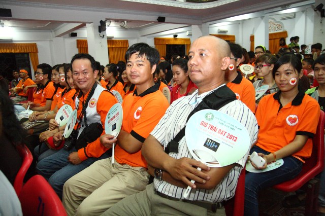 TP.HCM: Hàng ngàn người cùng tham dự chương trình “Giờ trái đất”