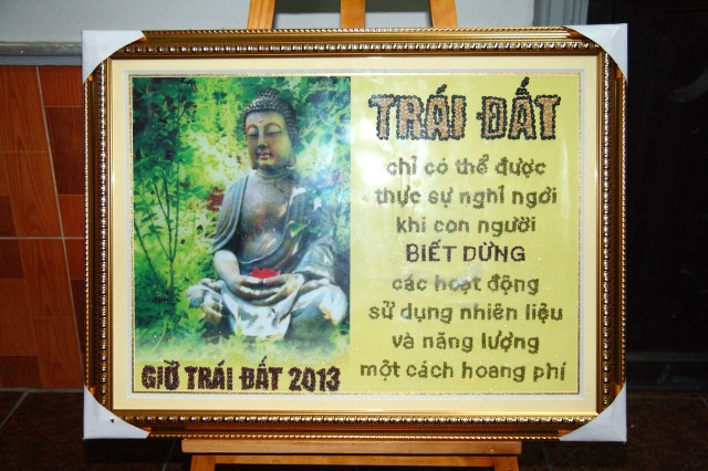 TP.HCM: Hàng ngàn người cùng tham dự chương trình “Giờ trái đất”