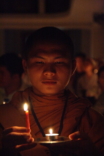 TP.HCM: Hàng ngàn người cùng tham dự chương trình “Giờ trái đất”