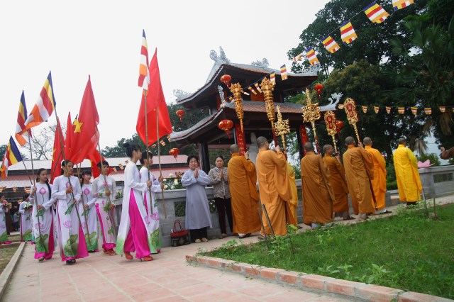 Hà Tĩnh: TT. Thích Nhật Từ chính thức nhận quyết định bổ nhiệm trụ trì chùa Tượng Sơn