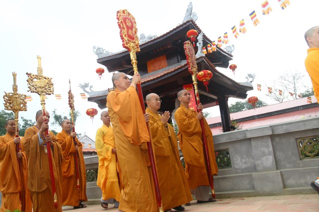 Hà Tĩnh: TT. Thích Nhật Từ chính thức nhận quyết định bổ nhiệm trụ trì chùa Tượng Sơn