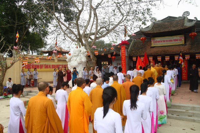 Hà Tĩnh: TT. Thích Nhật Từ chính thức nhận quyết định bổ nhiệm trụ trì chùa Tượng Sơn