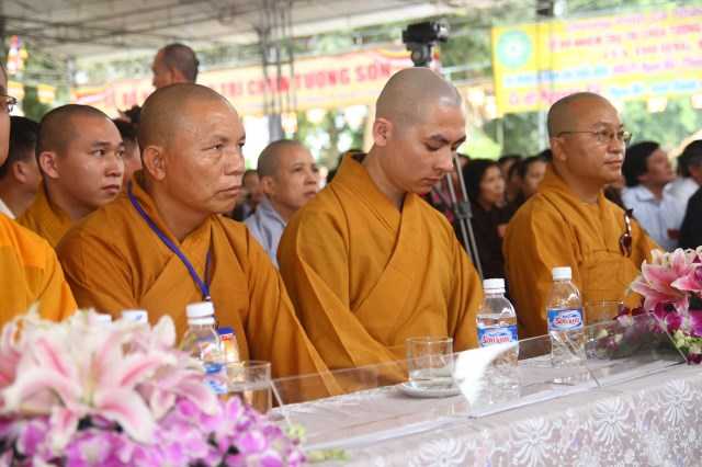 Hà Tĩnh: TT. Thích Nhật Từ chính thức nhận quyết định bổ nhiệm trụ trì chùa Tượng Sơn