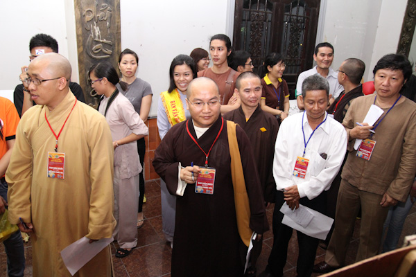 TP.HCM: Hàng ngàn người cùng tham dự chương trình “Giờ trái đất”