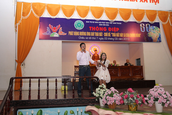 TP.HCM: Hàng ngàn người cùng tham dự chương trình “Giờ trái đất”