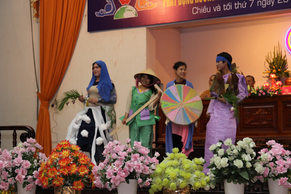 TP.HCM: Hàng ngàn người cùng tham dự chương trình “Giờ trái đất”