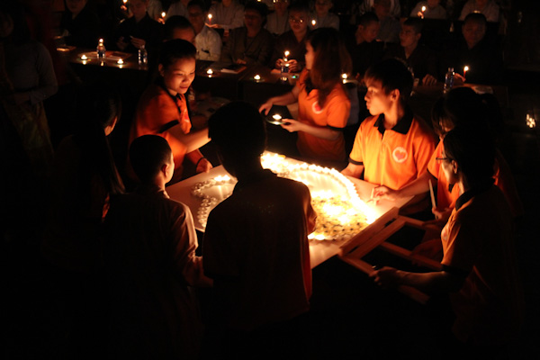 TP.HCM: Hàng ngàn người cùng tham dự chương trình “Giờ trái đất”