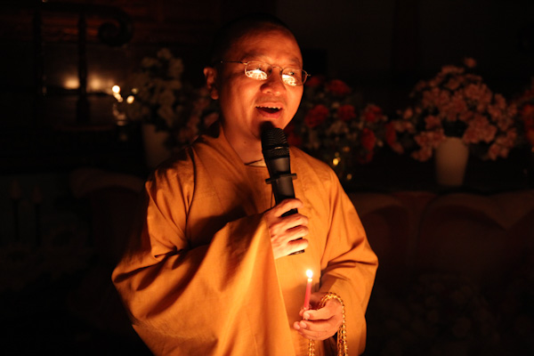 TP.HCM: Hàng ngàn người cùng tham dự chương trình “Giờ trái đất”