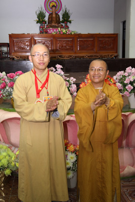 TP.HCM: Hàng ngàn người cùng tham dự chương trình “Giờ trái đất”