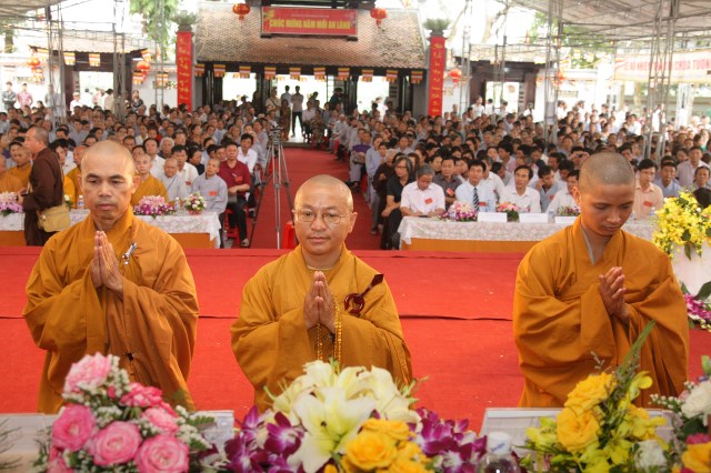 Hà Tĩnh: TT. Thích Nhật Từ chính thức nhận quyết định bổ nhiệm trụ trì chùa Tượng Sơn