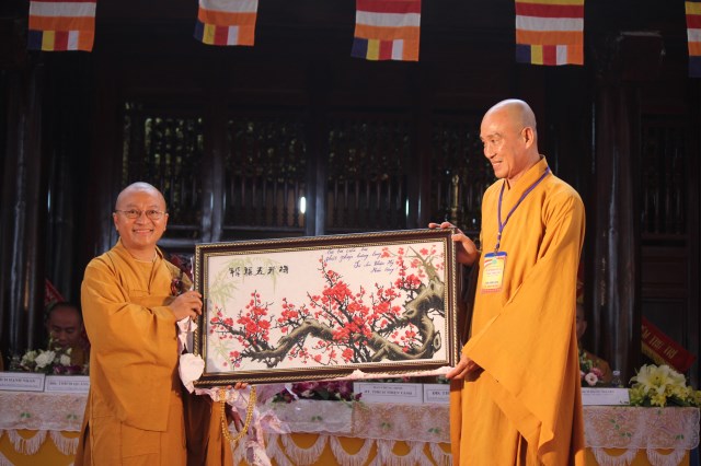 Hà Tĩnh: TT. Thích Nhật Từ chính thức nhận quyết định bổ nhiệm trụ trì chùa Tượng Sơn