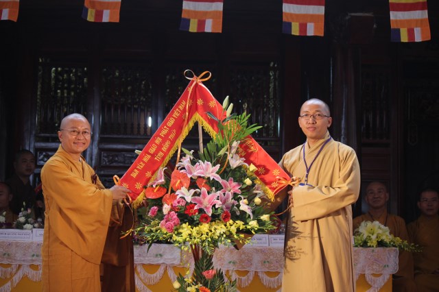 Hà Tĩnh: TT. Thích Nhật Từ chính thức nhận quyết định bổ nhiệm trụ trì chùa Tượng Sơn