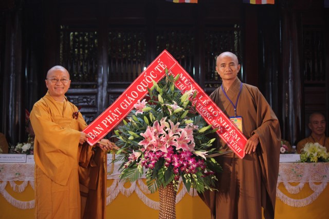Hà Tĩnh: TT. Thích Nhật Từ chính thức nhận quyết định bổ nhiệm trụ trì chùa Tượng Sơn