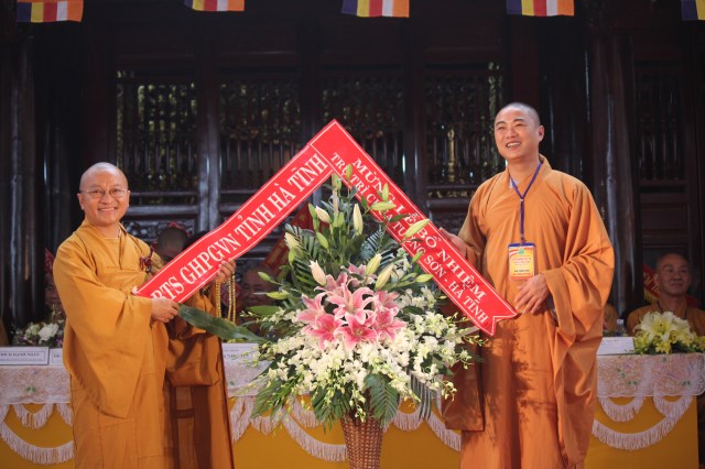 Hà Tĩnh: TT. Thích Nhật Từ chính thức nhận quyết định bổ nhiệm trụ trì chùa Tượng Sơn