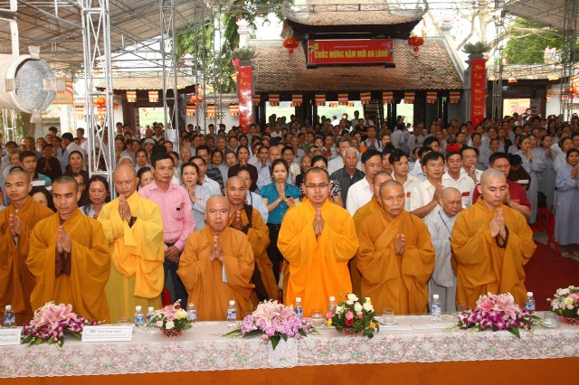 Hà Tĩnh: TT. Thích Nhật Từ chính thức nhận quyết định bổ nhiệm trụ trì chùa Tượng Sơn