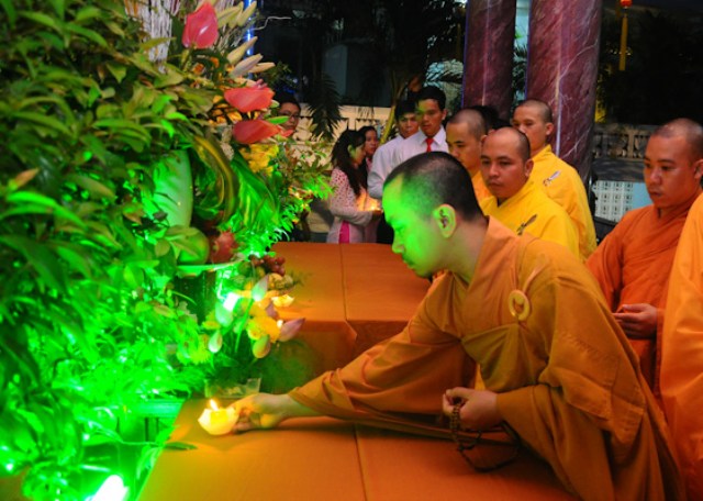 TP.HCM: Chùa Từ Tân tổ chức Lễ Phật Thành Đạo