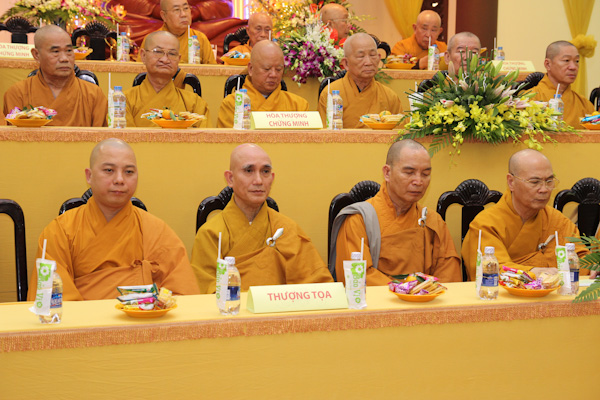 TP.HCM: Phật giáo Q. Tân Bình tổng kết Phật sự &amp; trao giáo chỉ tấn phong