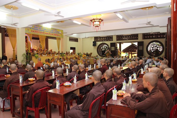 TP.HCM: Phật giáo Q. Tân Bình tổng kết Phật sự &amp; trao giáo chỉ tấn phong