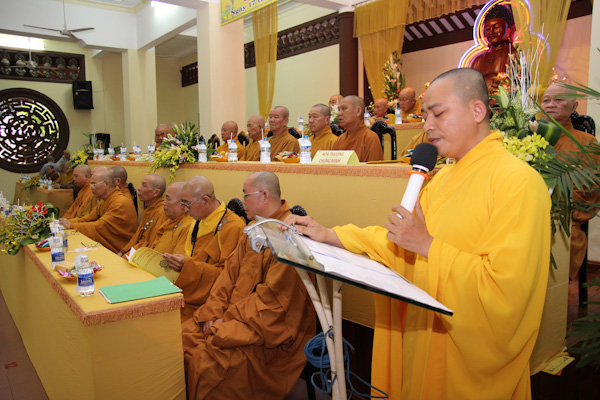 TP.HCM: Phật giáo Q. Tân Bình tổng kết Phật sự &amp; trao giáo chỉ tấn phong
