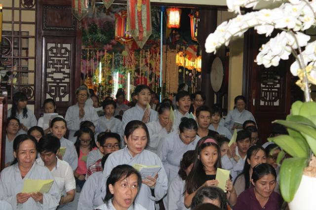 TP. HCM: “Lễ Tắm Phật” tại chùa Long Vĩnh