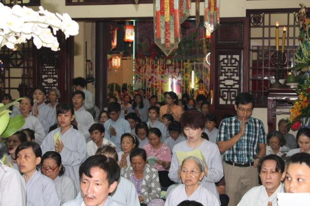 TP. HCM: “Lễ Tắm Phật” tại chùa Long Vĩnh