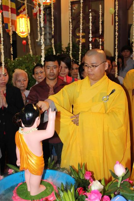 TP. HCM: “Lễ Tắm Phật” tại chùa Long Vĩnh