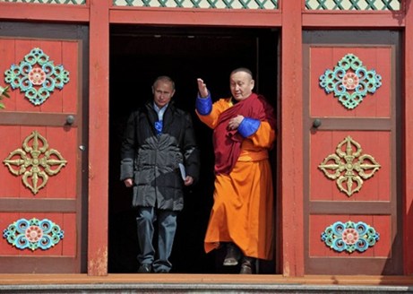 Putin lên chùa