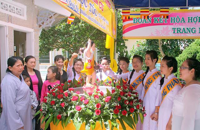 Gia Lai: Tịnh Xá Ngọc Túc Tổ Chức Lễ Phật Đản Kiết Giới An Cư