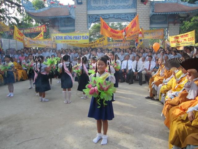 Đại lễ Phật đản PL.2557 tại thị xã Ninh Hòa
