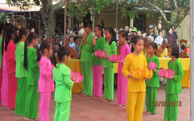 Hà Nôi-Lễ Phật đản chùa Báo Ân