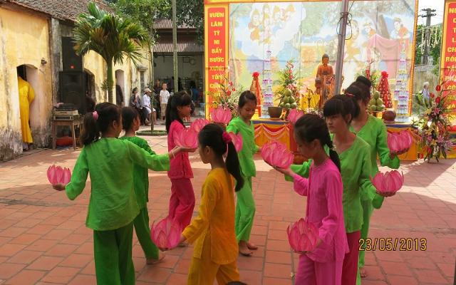 Hà Nôi-Lễ Phật đản chùa Báo Ân