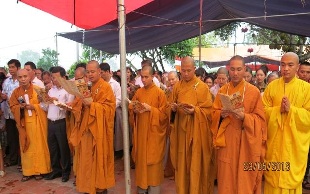 Hà Nôi-Lễ Phật đản chùa Báo Ân