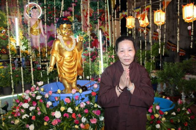 TP. HCM: “Lễ Tắm Phật” tại chùa Long Vĩnh