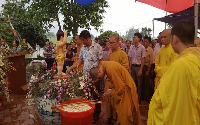Hà Nôi-Lễ Phật đản chùa Báo Ân