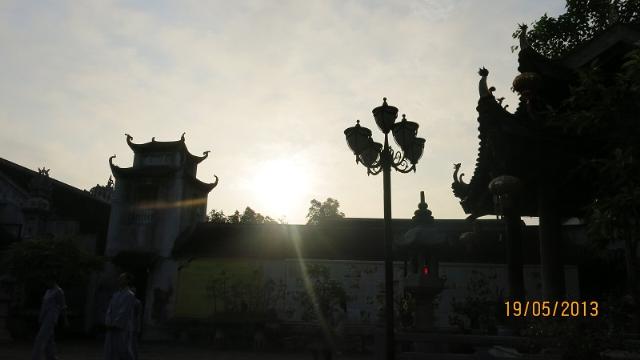 Khóa tu mừng ngày Phật đản với chủ đề ‘’ Tri ơn Phật đản sinh’’ tại chùa Sủi