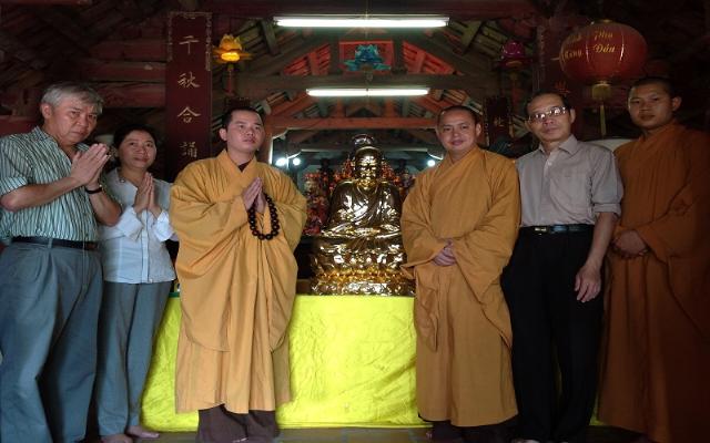 Hà Nôi-Lễ Phật đản chùa Báo Ân
