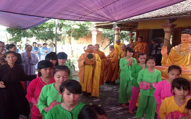 Hà Nôi-Lễ Phật đản chùa Báo Ân