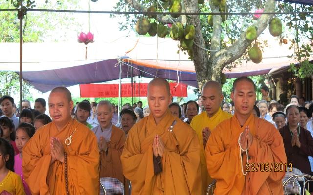 Hà Nôi-Lễ Phật đản chùa Báo Ân