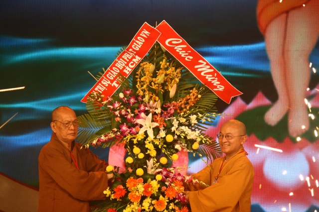 TP.HCM: Hoành tráng chương trình văn nghệ “Trái tim bất diệt”