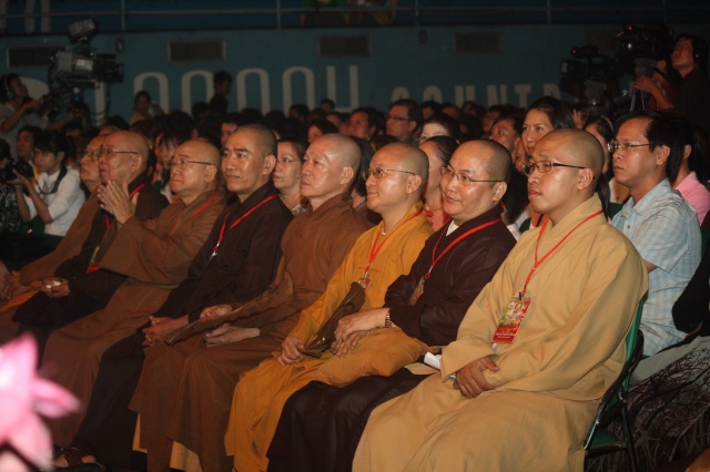 TP.HCM: Hoành tráng chương trình văn nghệ “Trái tim bất diệt”
