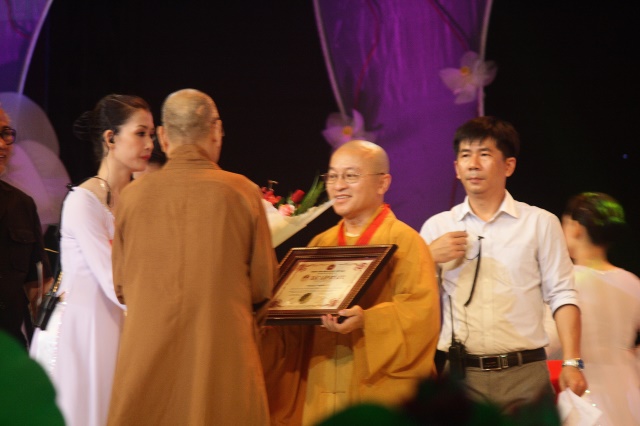 TP.HCM: Hoành tráng chương trình văn nghệ “Trái tim bất diệt”