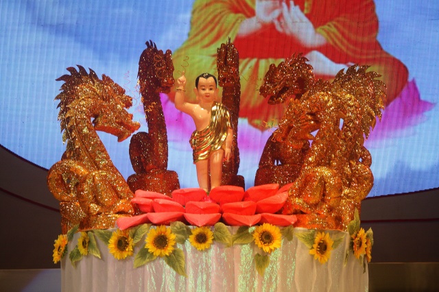 TP.HCM: Hoành tráng chương trình văn nghệ “Trái tim bất diệt”