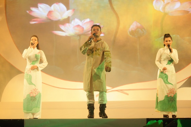 TP.HCM: Hoành tráng chương trình văn nghệ “Trái tim bất diệt”