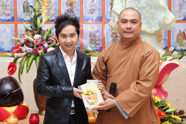 TP.HCM: Chùa Thiện Mỹ tổ chức đêm nhạc mừng PĐ 2557 và khánh thành giảng đường mới