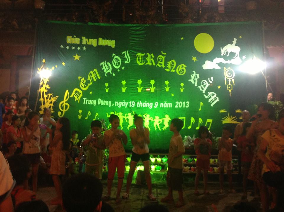 HÀ NỘI: Vui Đón Trung Thu tại Chùa Trung Dương