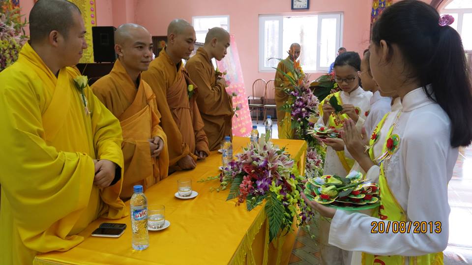 Hà Nội: Vu Lan Báo Hiếu tại chùa Sủi