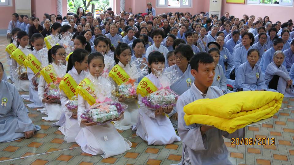 Hà Nội: Vu Lan Báo Hiếu tại chùa Sủi